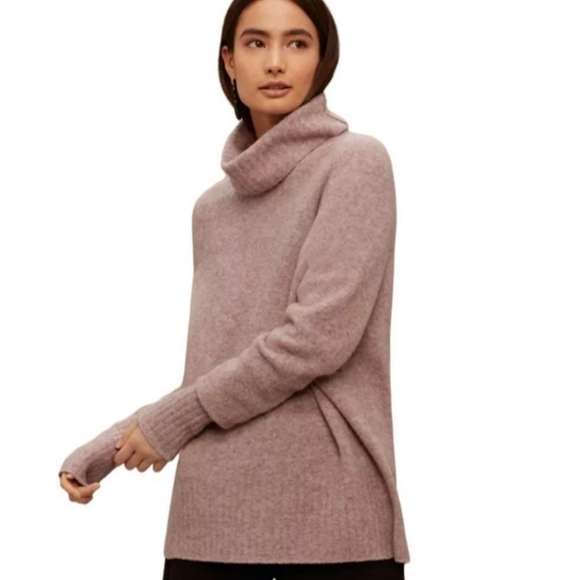 Aritzia Babaton sweater - Picture 1 of 8